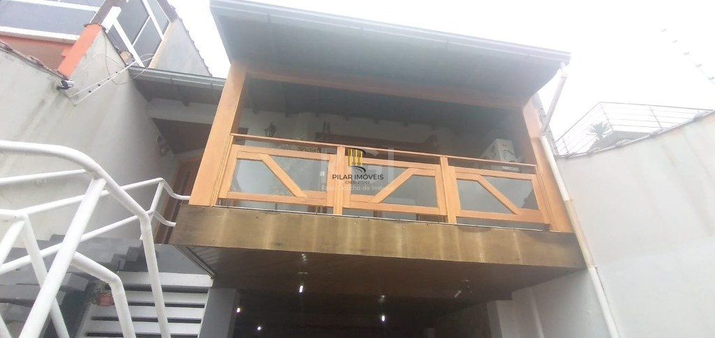 Casa para Venda - 243m², 2 dormitórios, sendo 1 suites, 3 vagas - Glória