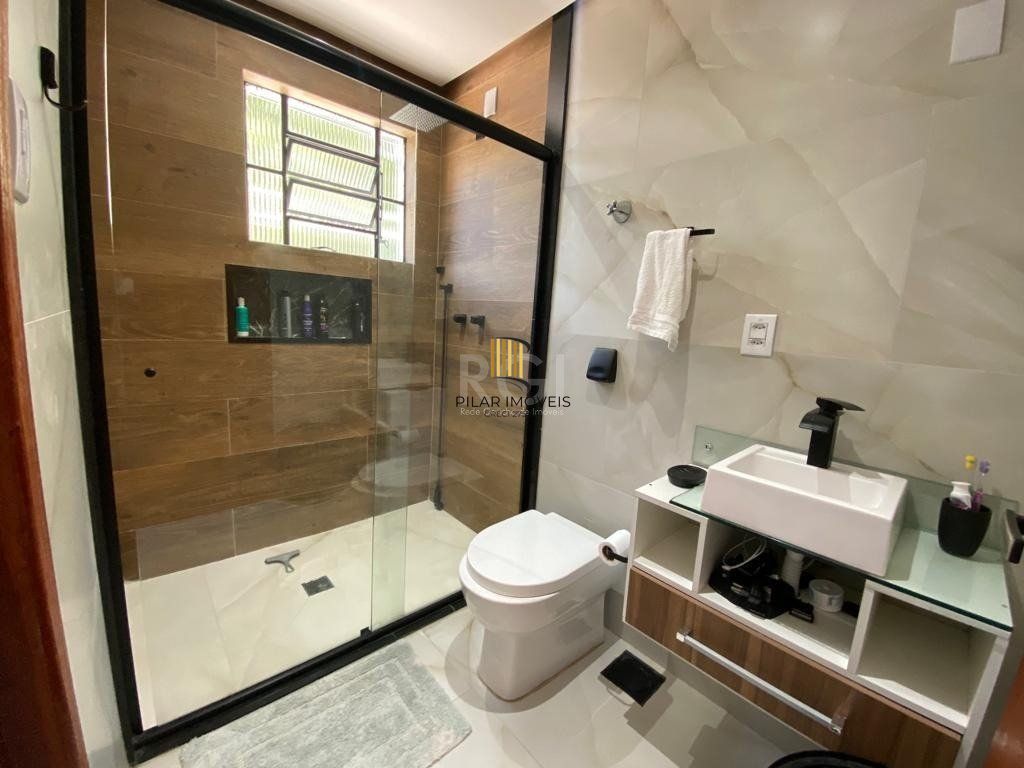 casa - 4 dormitórios - 3 vagas - 170 m² - Menino Deus