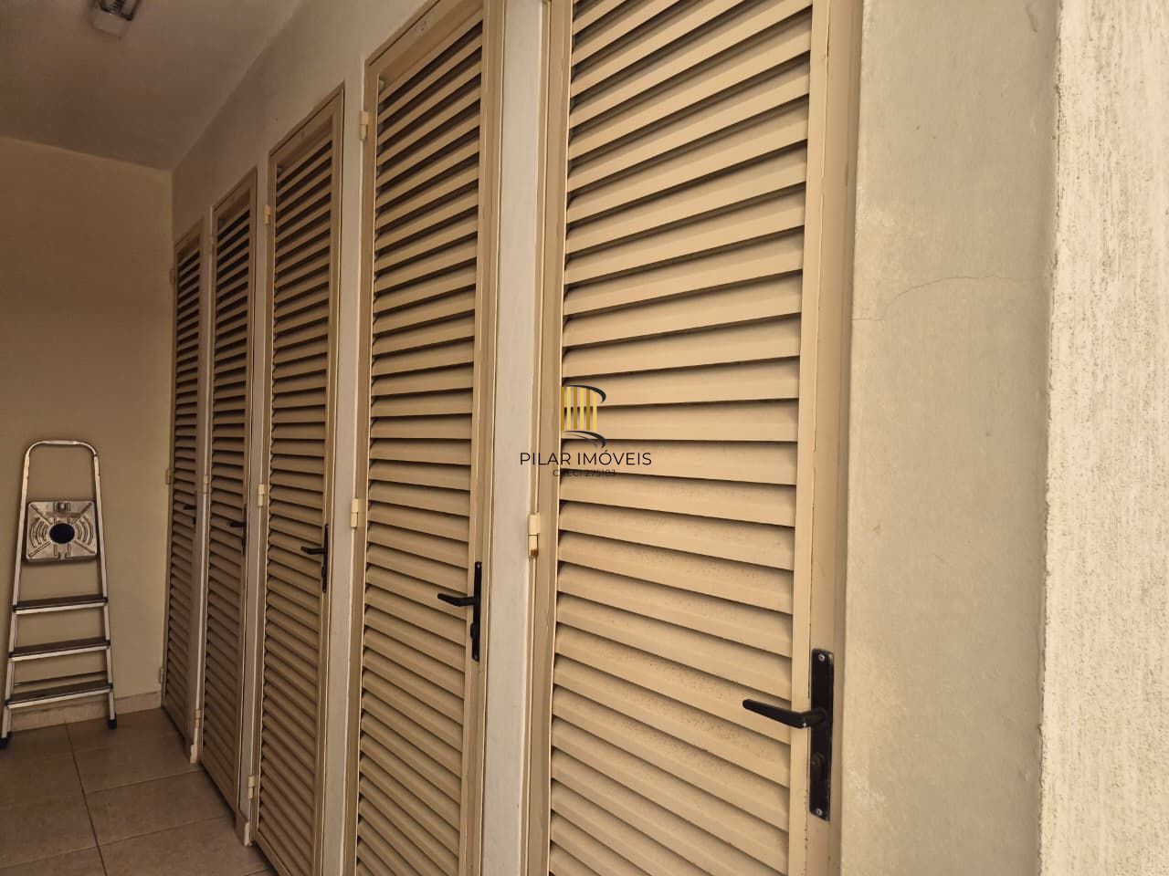 3Dormitórios com 99,80m privativos.