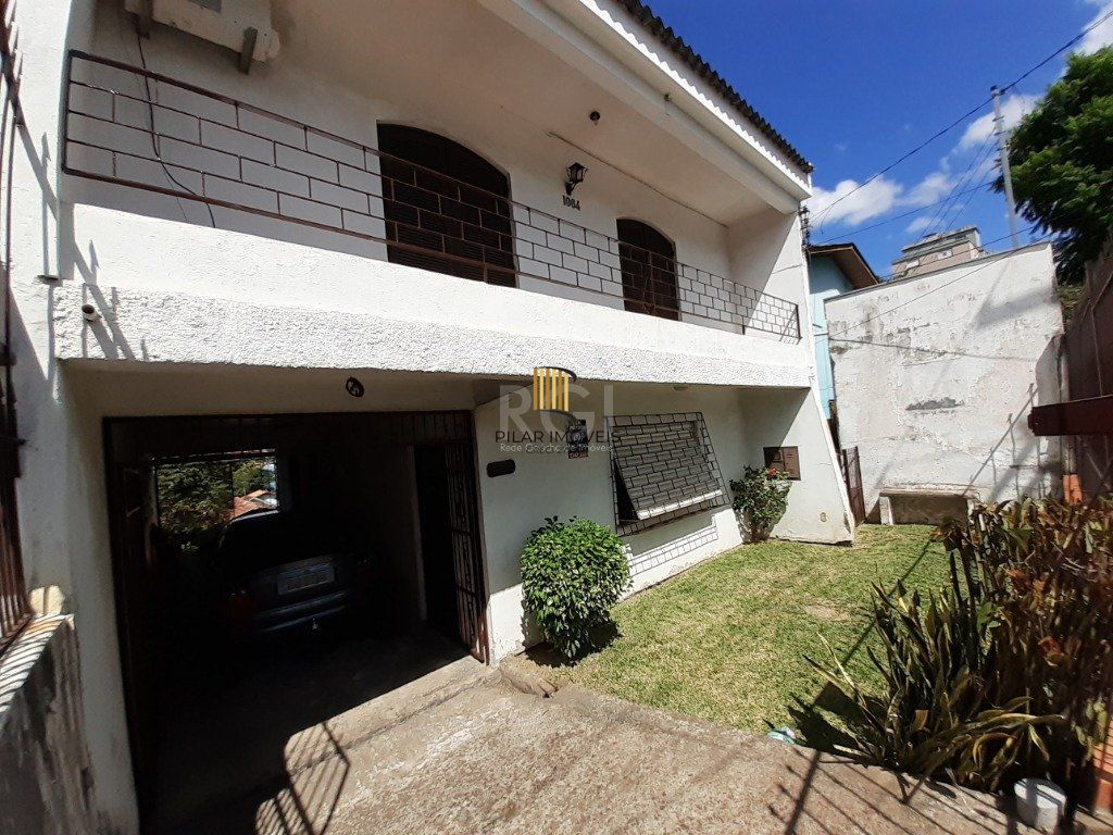 Casa para Venda - 185m², 4 dormitórios, sendo 1 suites, 2 vagas - Jardim Sabará