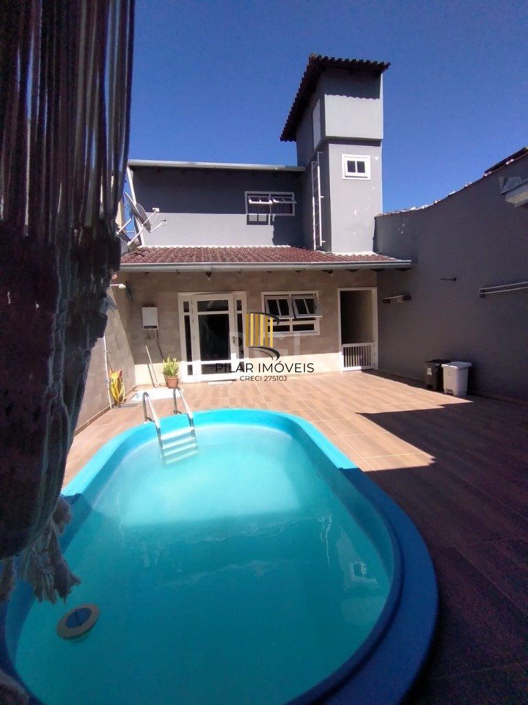 Casa para Venda - 243m², 2 dormitórios, sendo 1 suites, 3 vagas - Glória