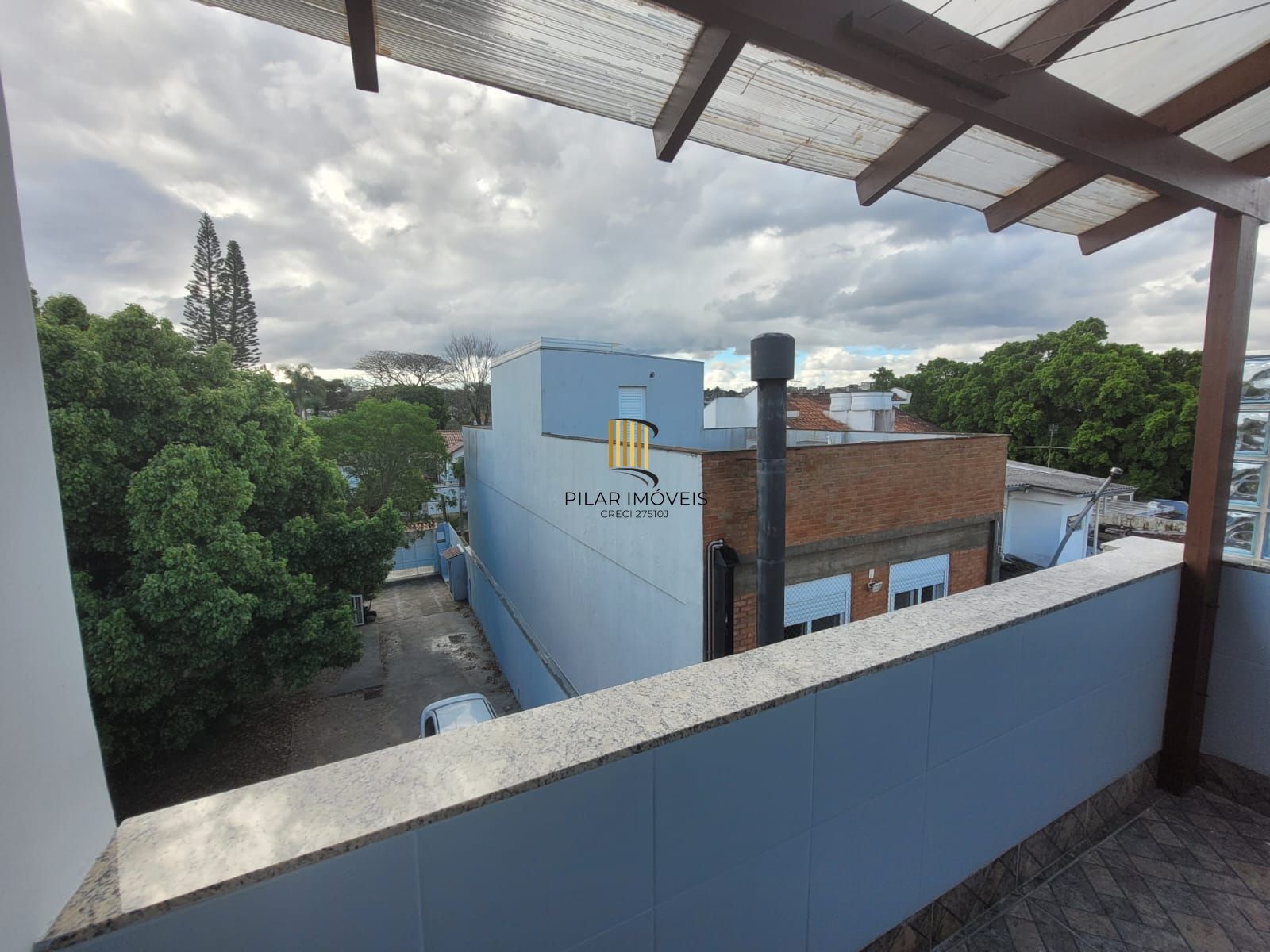 Casa no bairro Ipanema com 291 m² de área privativa e 8 garagens
