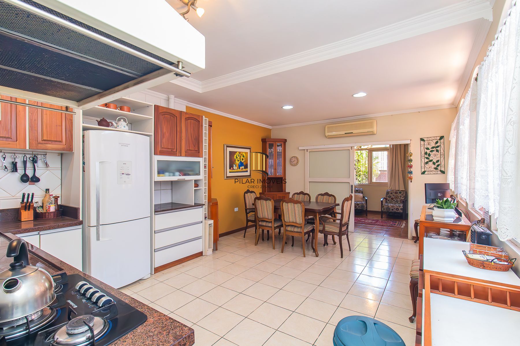 Casa com 5 dormitórios e muito mais