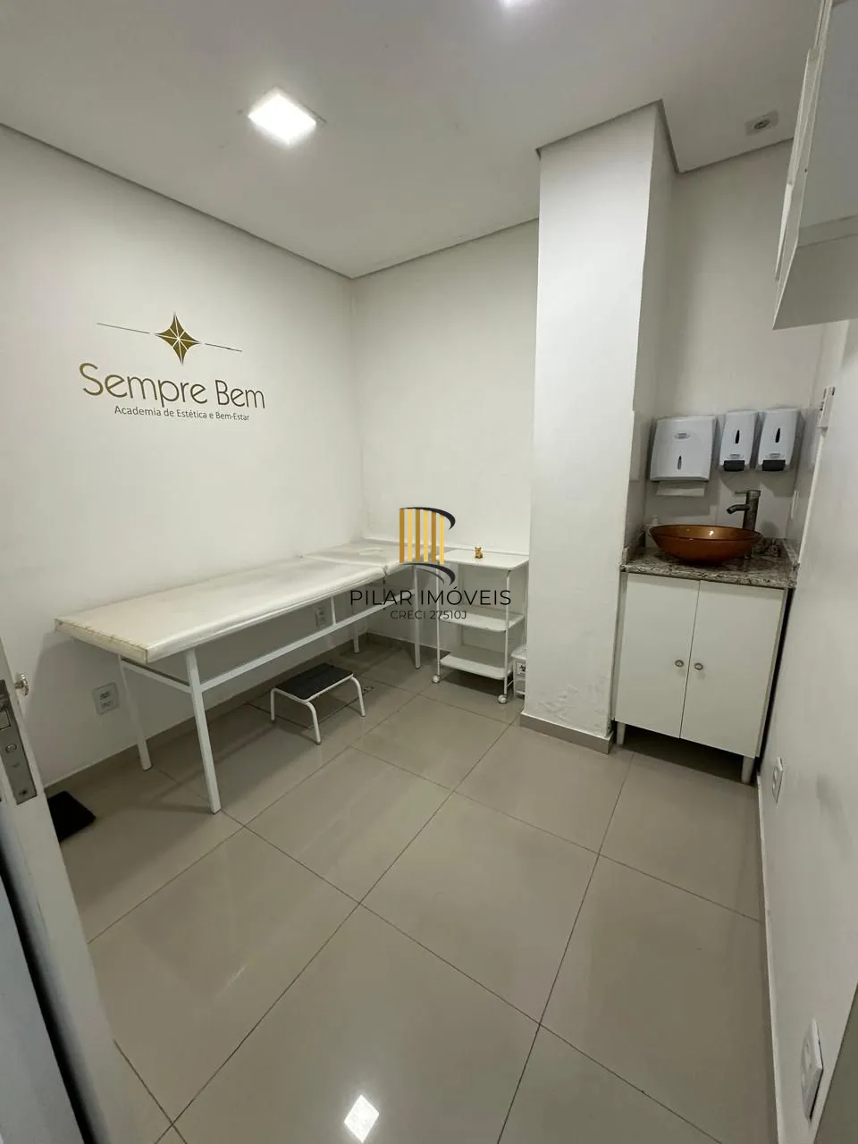 sala comercial completa