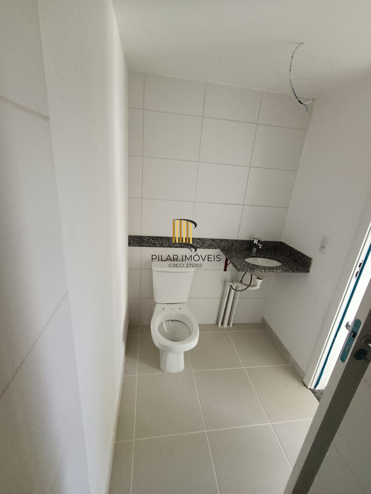 Apartamento em Porto Alegre, no bairro Vila Nova, com 2 dormitório