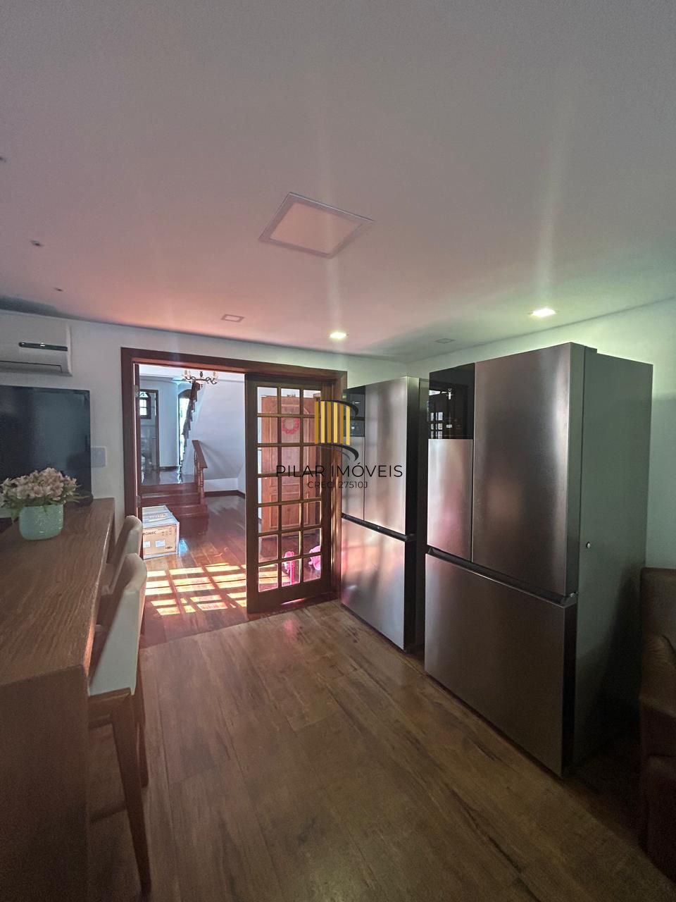 CASA -4 DORM. -com 2 suítes - 3 BOX- 297,18 m² - MENINO DEUS