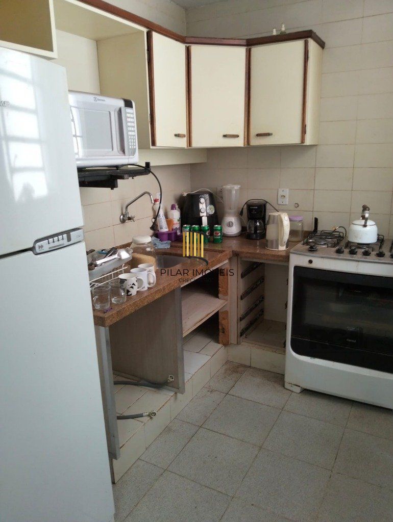 Apartamento 3 Dormitórios , dependência de empregada e vaga de garagem.
