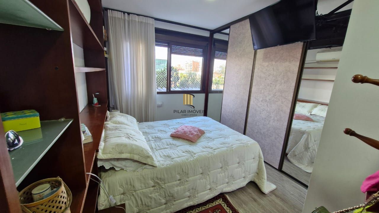 Apartamento de frente para o Guaíba/Parque Marinha do Brasil, com 3 dormitórios, 2 garagens cobertas