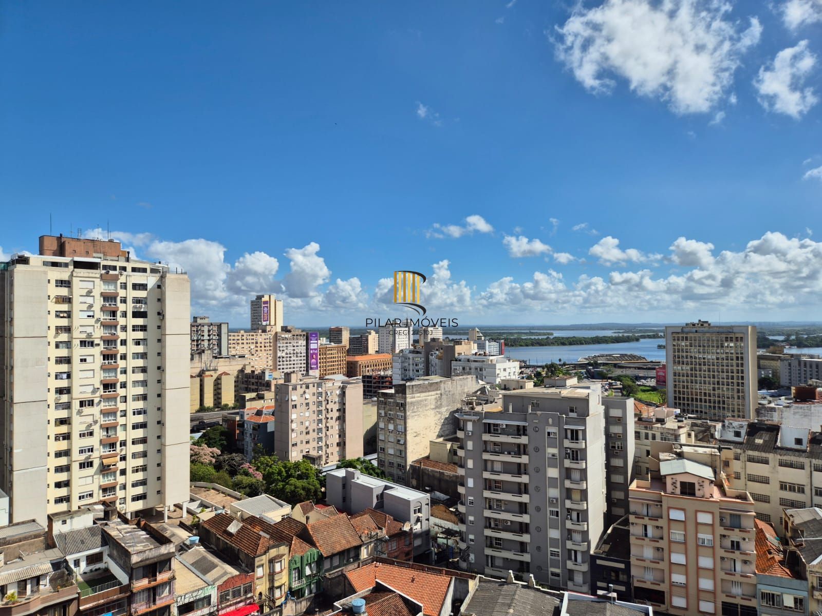 Cobertura 1 dormitório com vaga e churrasqueira