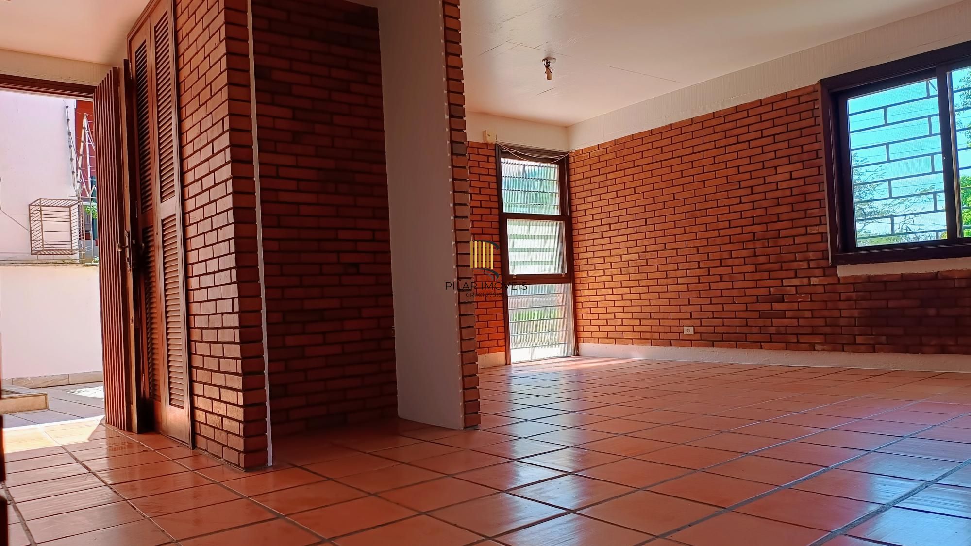 Casa 3 dormitórios 2 vagas