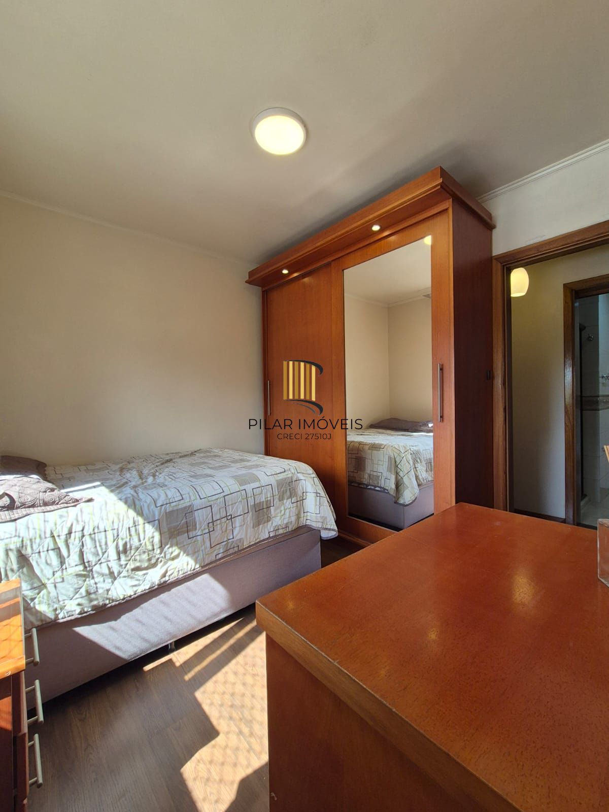 Amplo apto 3dormit e 2 vagas no Menino Deus