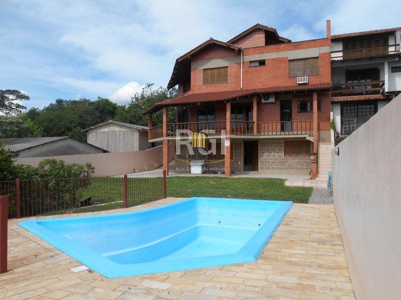 Casa para Venda - 430m², 3 dormitórios, sendo 1 suites, 2 vagas - Vila Nova