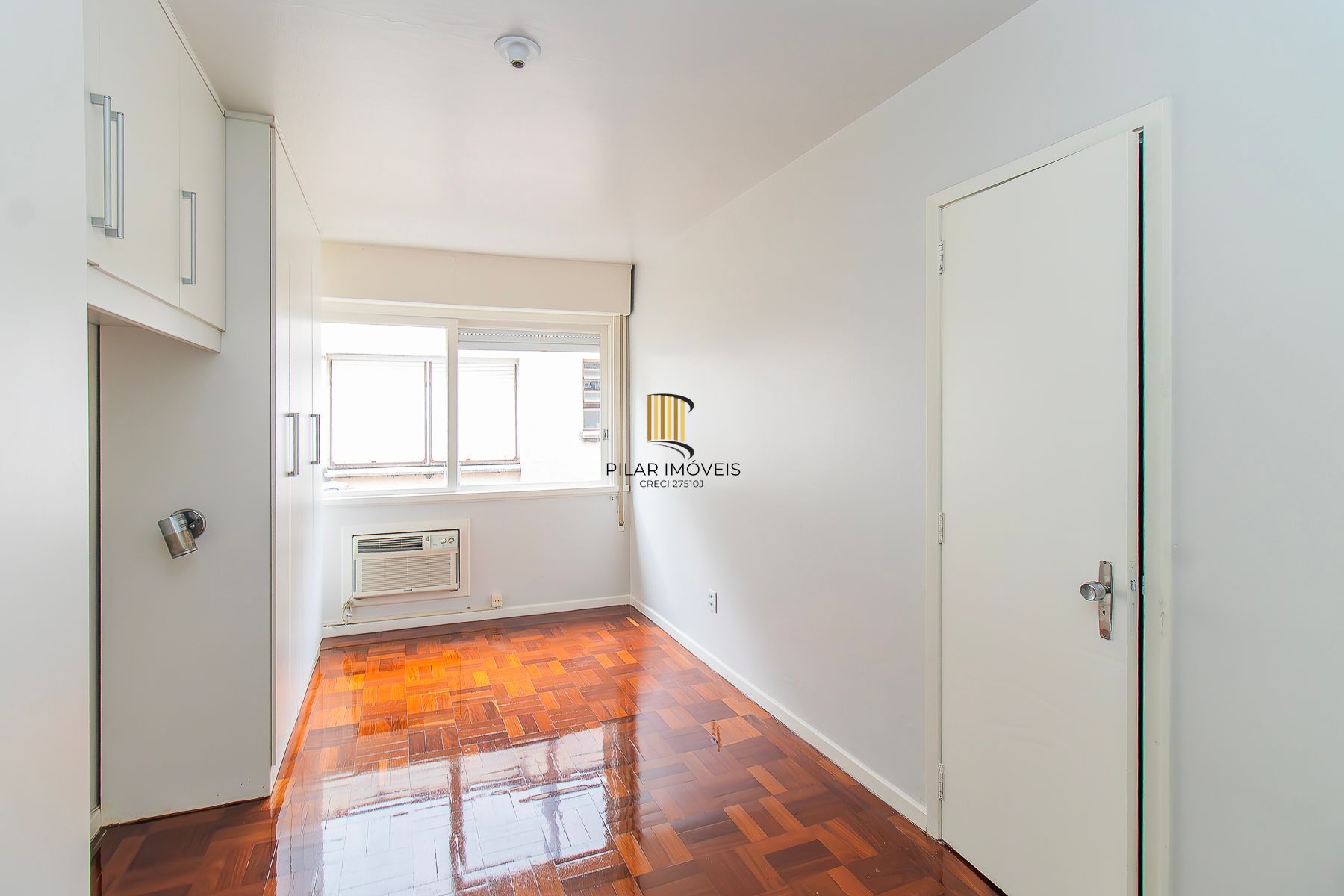 Apartamento para Venda - 92.44m², 3 dormitórios, sendo 1 suites, 1 vaga - Menino Deus