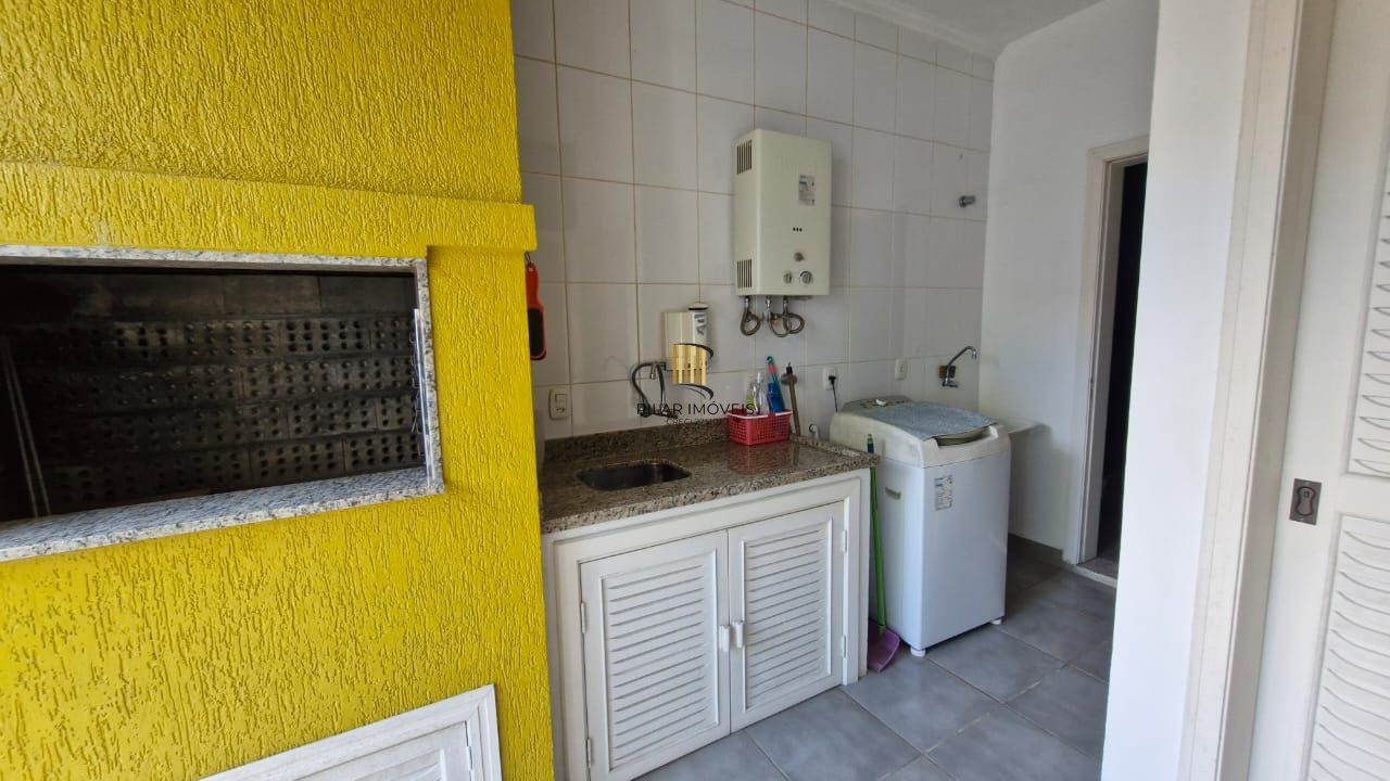 Casa em Condomínio Fechado com 163 m² de área útil, portaria 24 h e todo conforto de morar na hípica