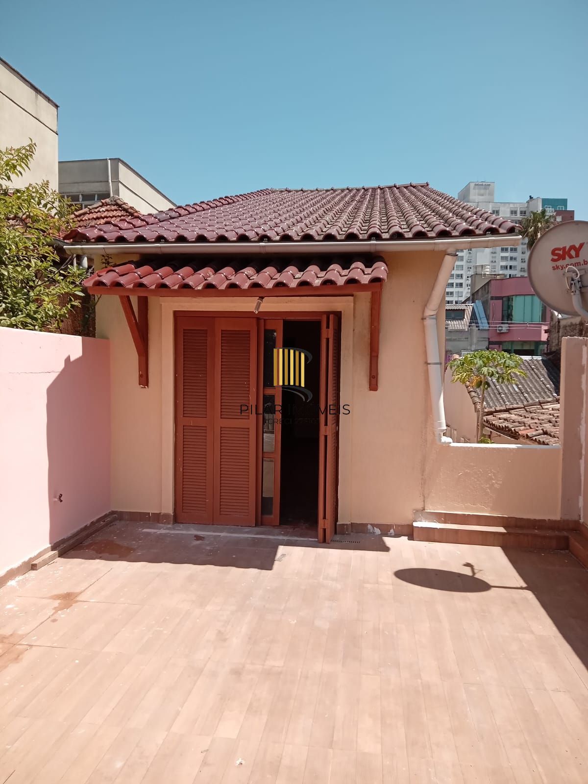 Ótima Casa com 4 Dormitórios no Bairro Cidade Baixa