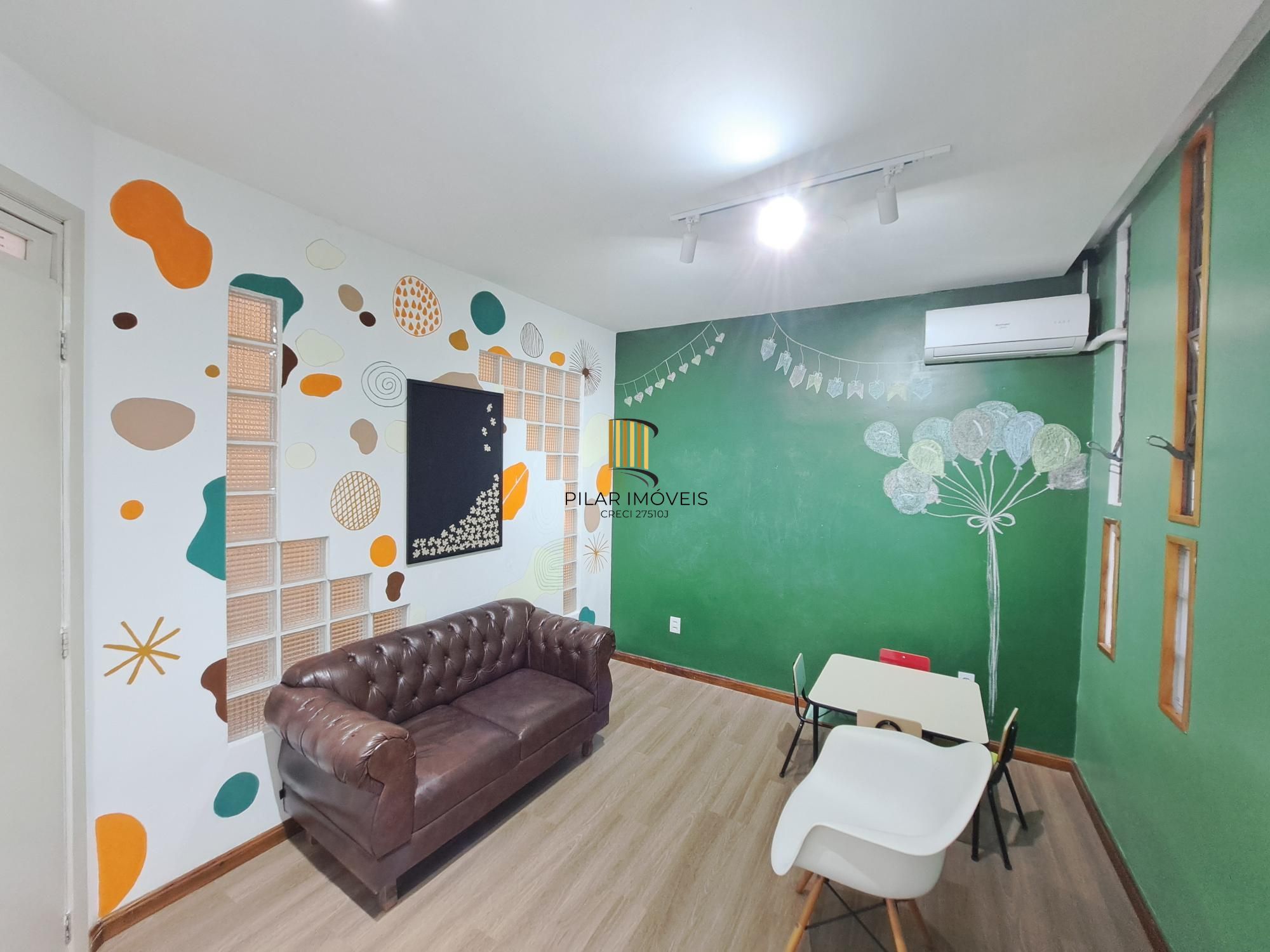 Sala/Loja montada para atendimento no Bom fim