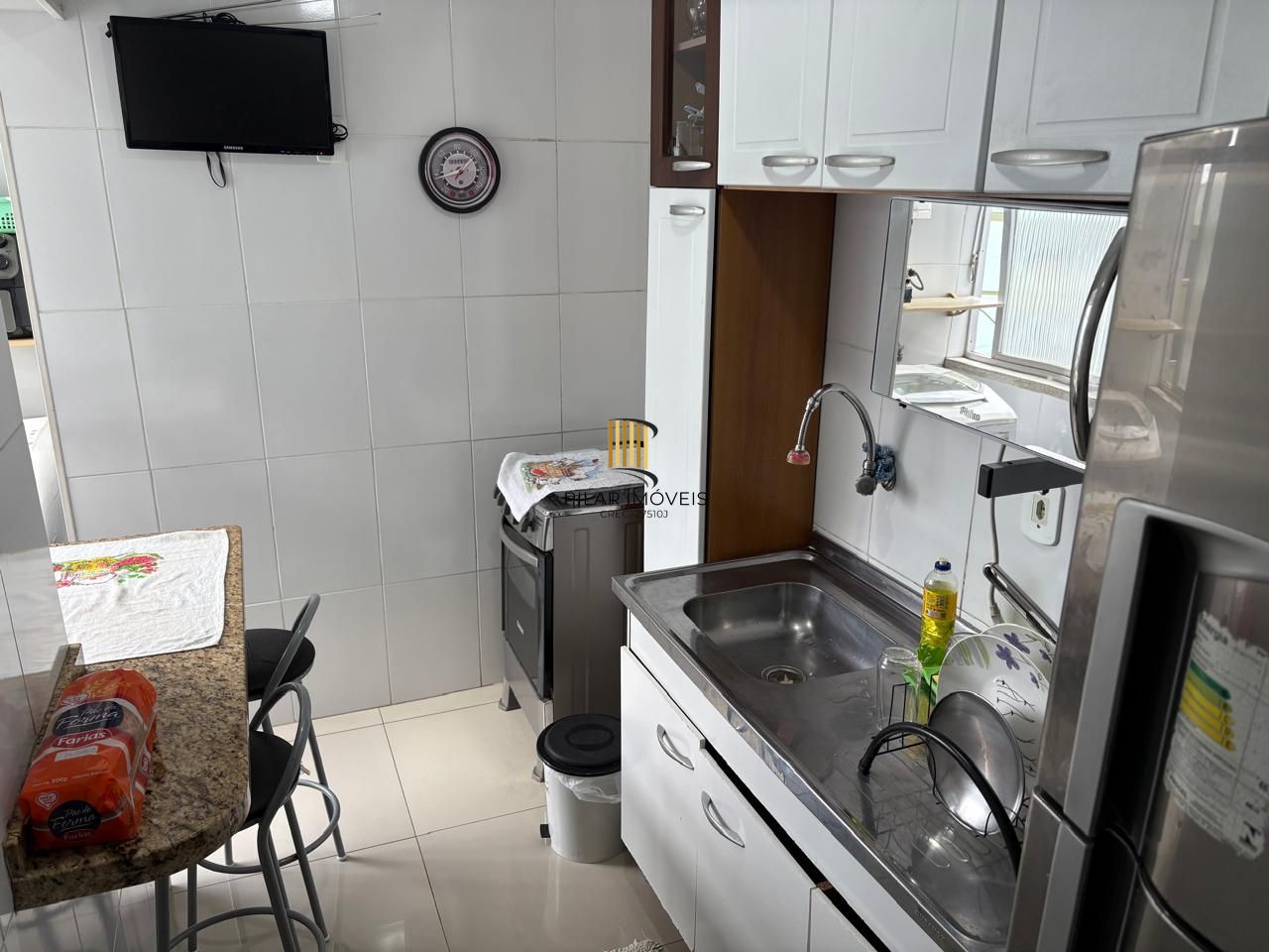 Apartamento 62m², dois dormitórios no bairro Glória