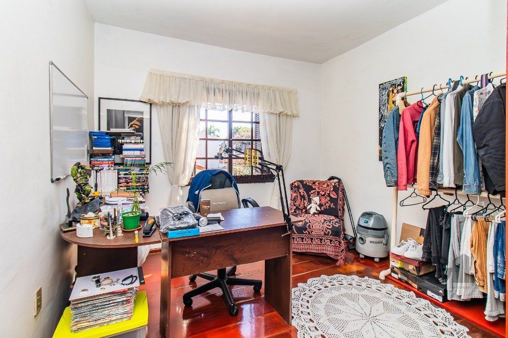 Venha morar num lugar tranquilo da zona sul, casa de 334m²