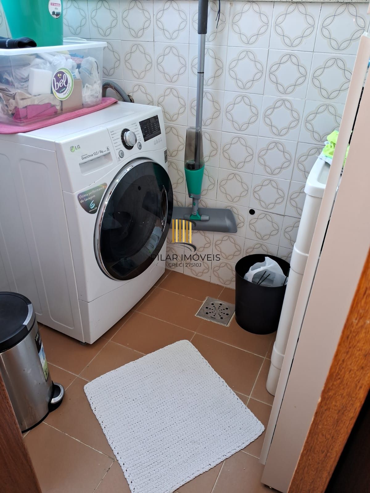 Apartamento de 58 m² com 2 quartos localizado no Bairro Menino Deus.