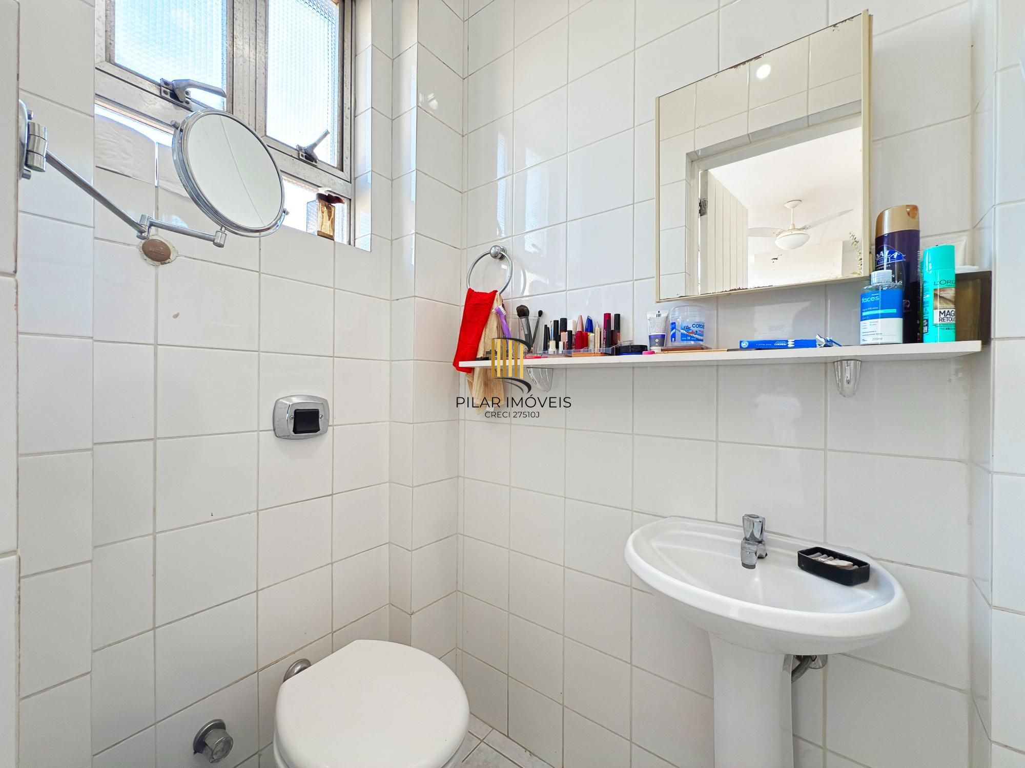 231,8 m², 3 dormitórios com suíte, 1 vaga