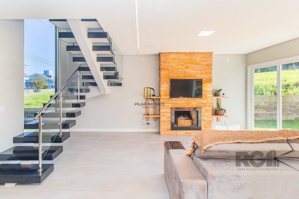Casa Condominio para Venda - 170m², 3 dormitórios, sendo 1 suites, 1 vaga - São Lucas