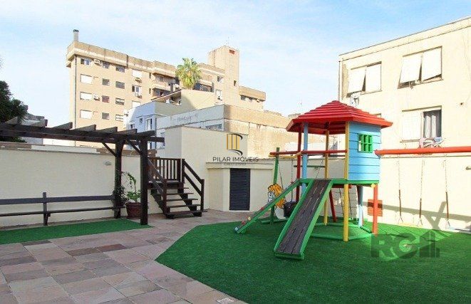 APARTAMENTO - 3 dorms. - 1 vaga - 83,00 m² - MENINO DEUS