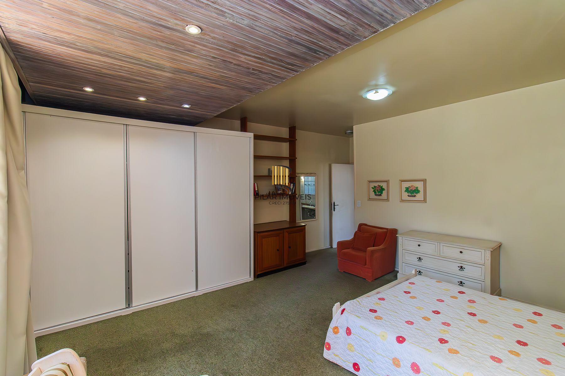 Casa com 5 dormitórios e muito mais