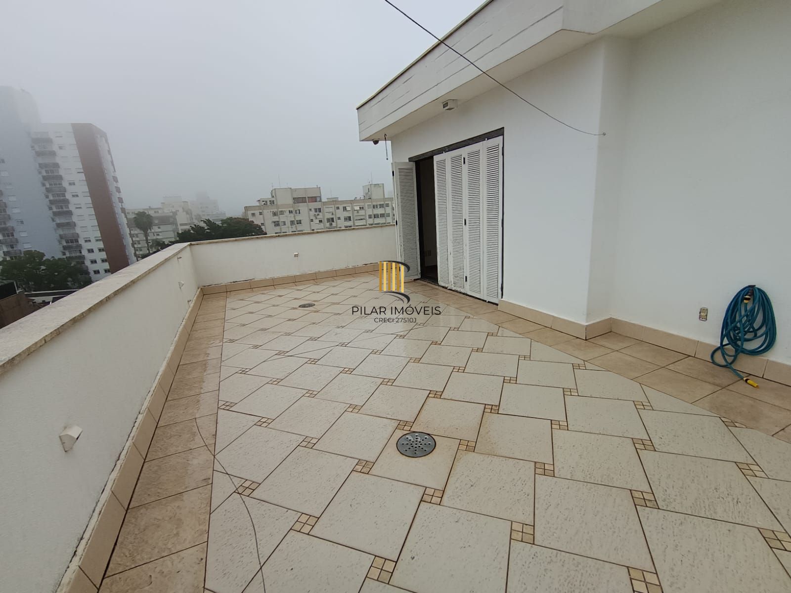 Cobertura 174m² 2 dormitórios, Terraço e 1 vaga.