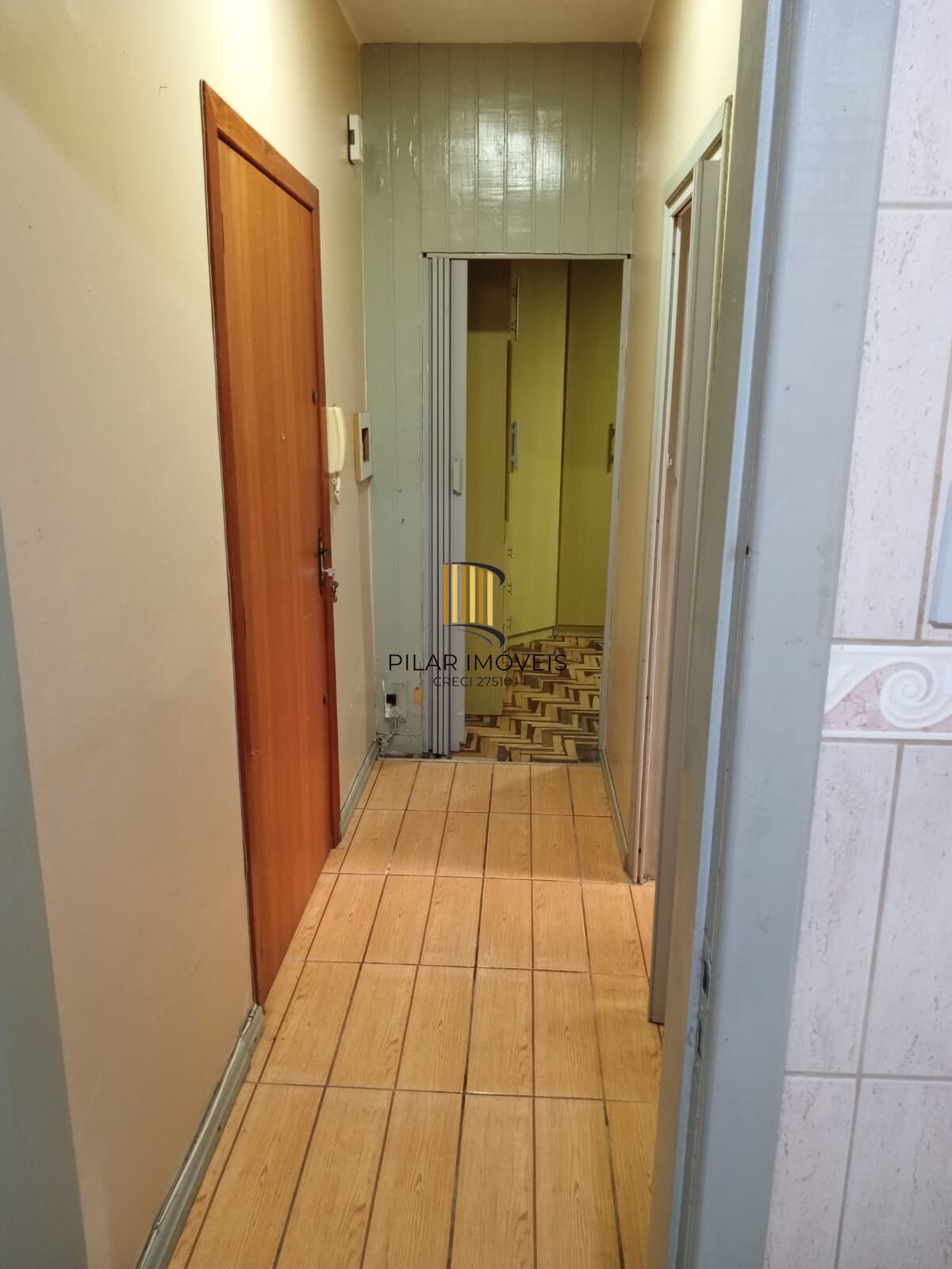 Apartamento um dormitório térreo com terraço lateral