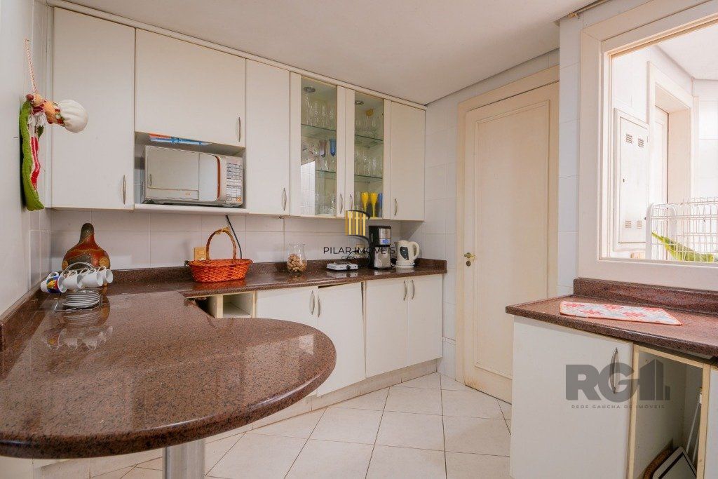Casa - 4 suítes - 3 vagas - 350 m² - BAIRRO CHÁCARA DAS PEDRAS