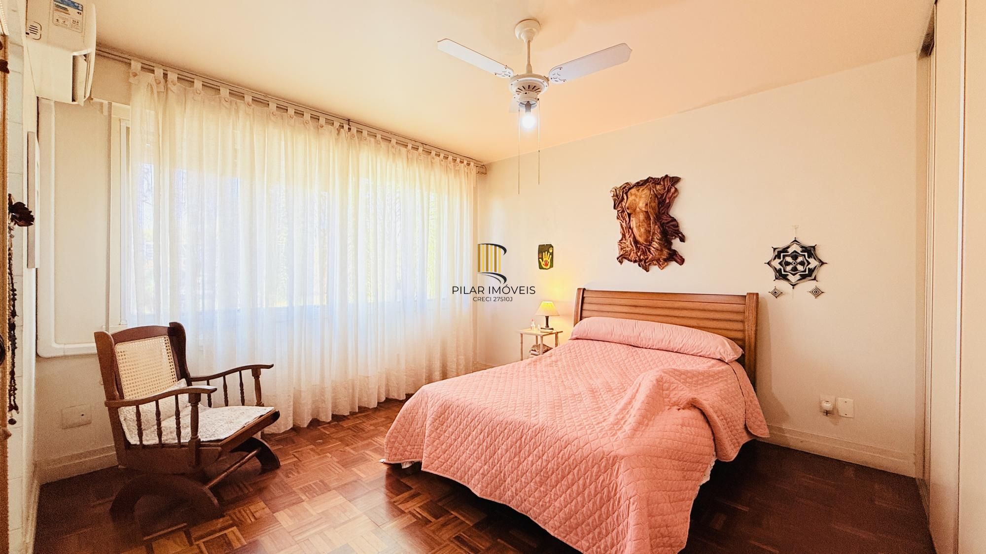 Apartamento com 3 quartos, 1 suíte,  à venda na Avenida Doutor Nilo Peçanha, 1121, Três Figueiras, Porto Alegre