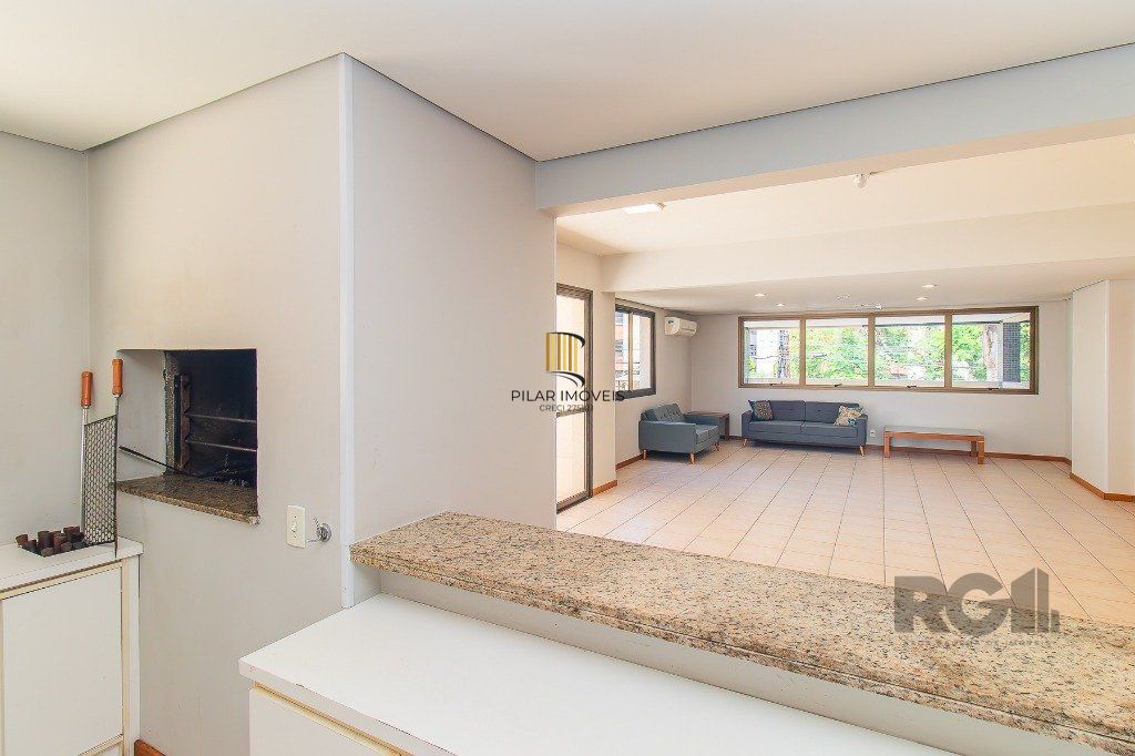Apartamento 2 dormitórios, com suíte e churrasqueira