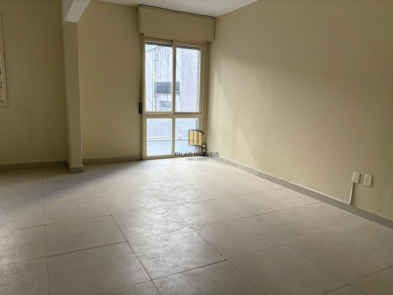 Sala comercial 26,73 no centro de Porto alegre