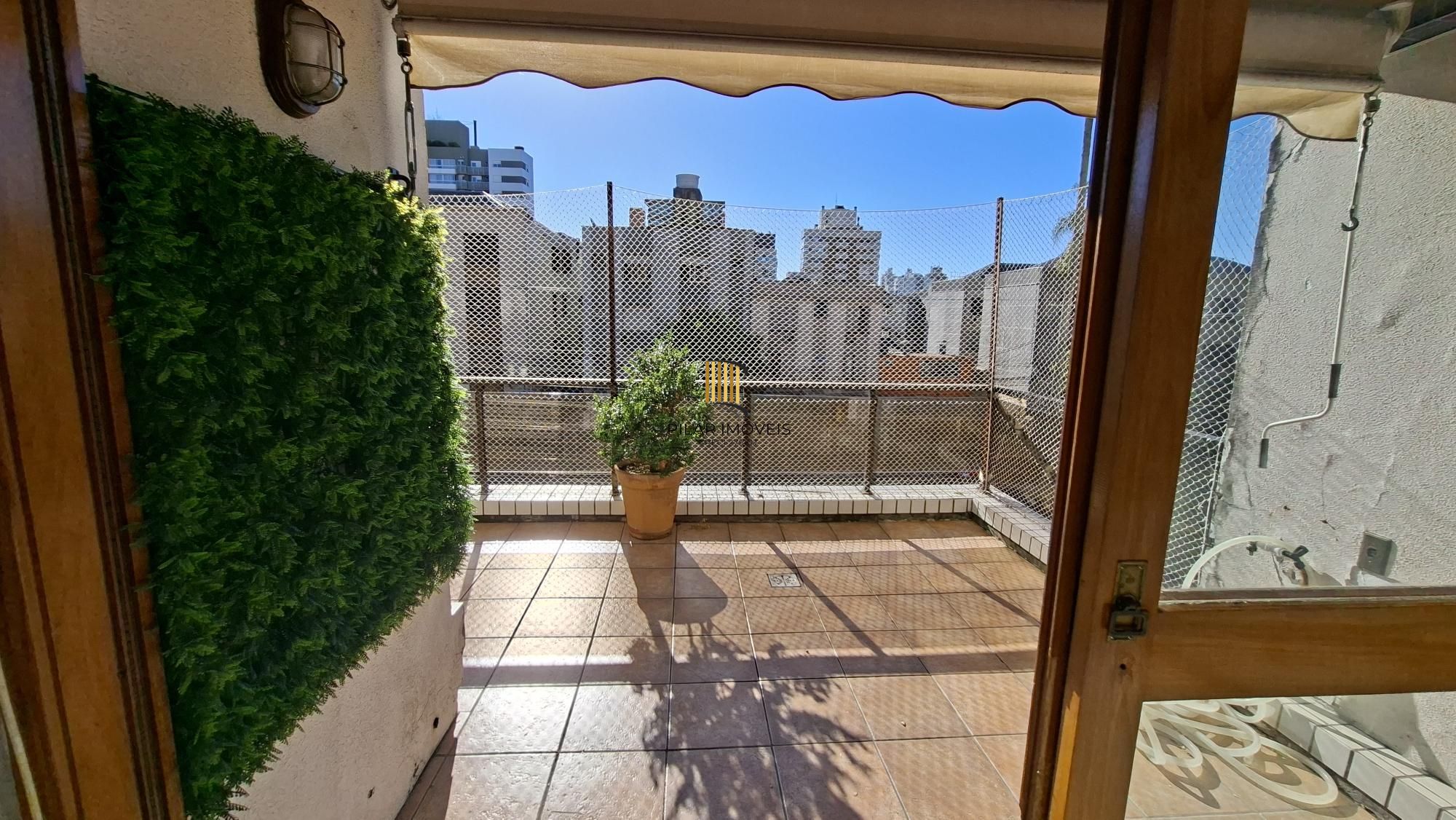 Apartamento 108,72 m² privativos,2 dormitórios, 1 suite, sacada,  garden e churrasqueira, 1 vaga coberta.