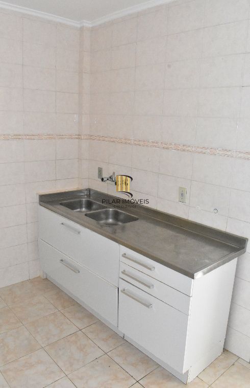 Apartamento 3 dormitorios vaga coberta Menino Deus