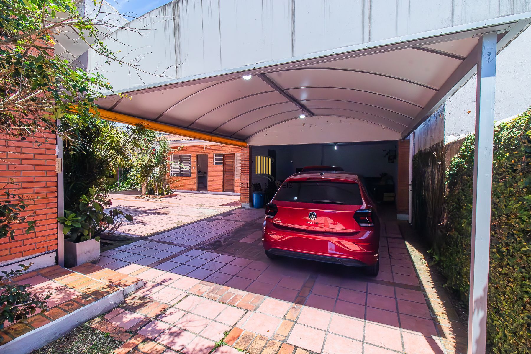 Casa com 5 dormitórios e muito mais