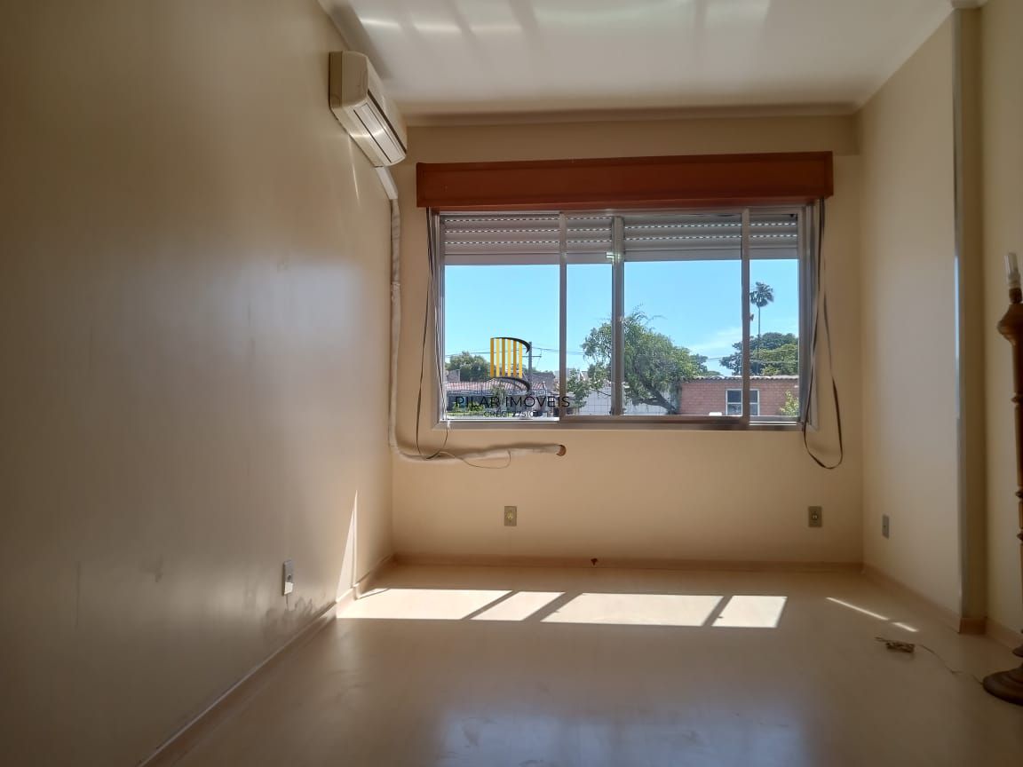 Apartamento dois dormitórios com  estacionamento Coberto