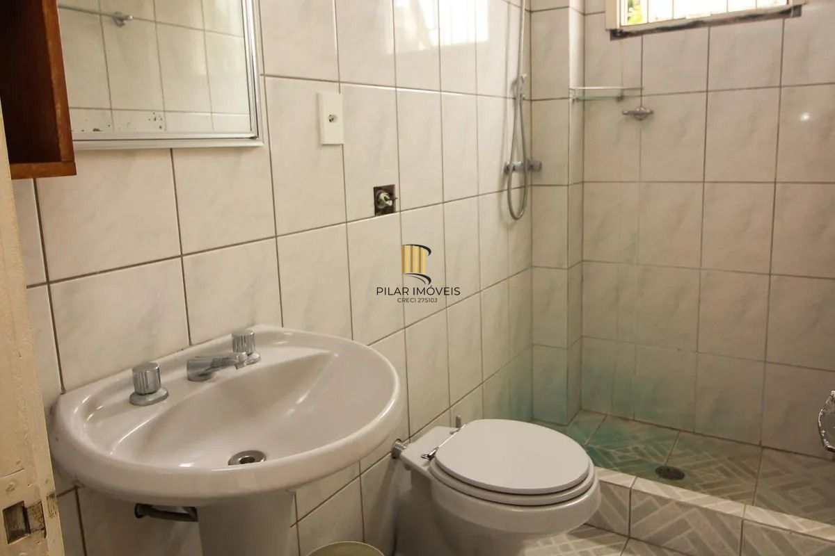 Apartamento dois dormitórios com garagem escriturada