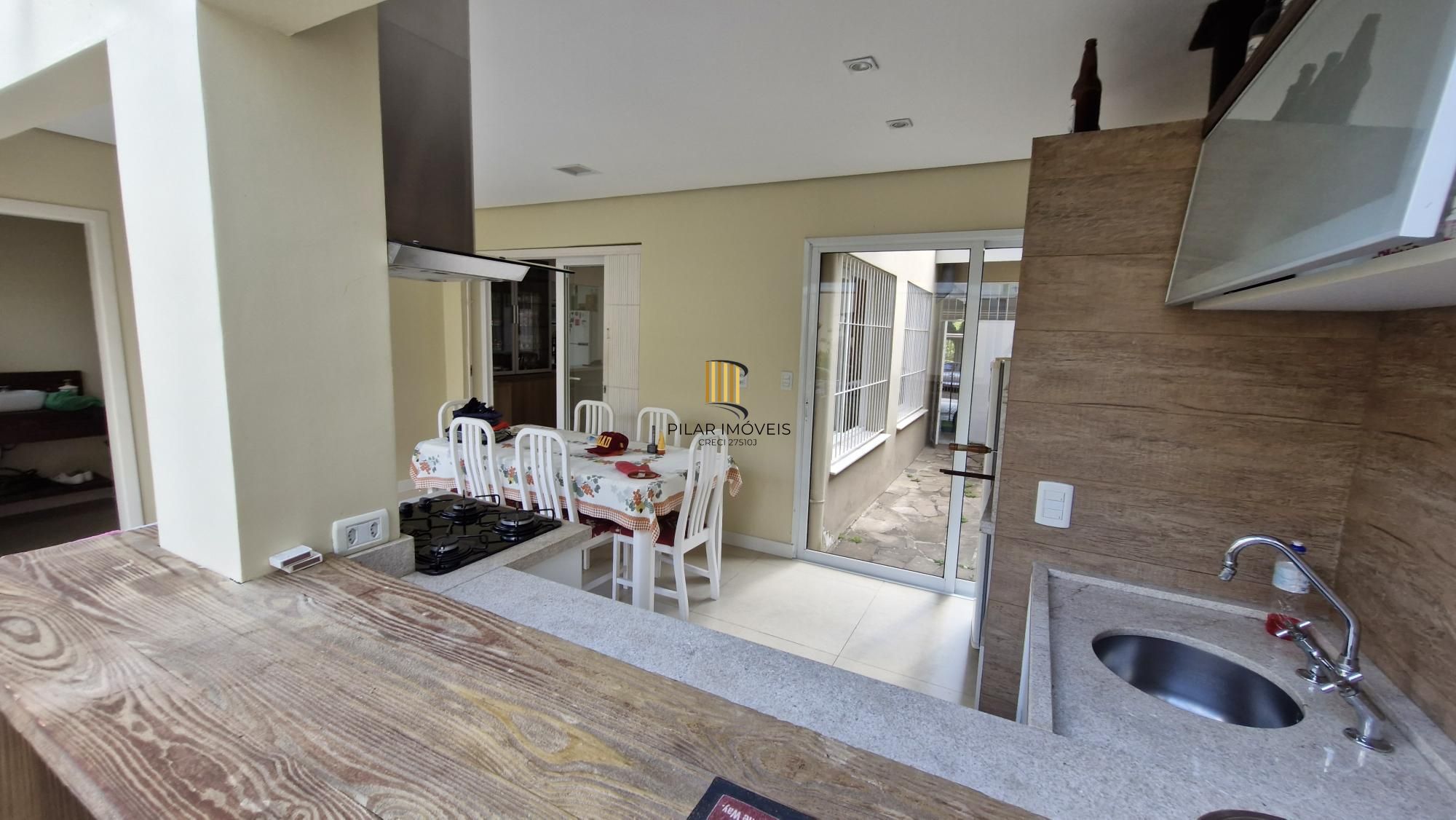 Casa 3 dormitórios próximo ao Iguatemi
