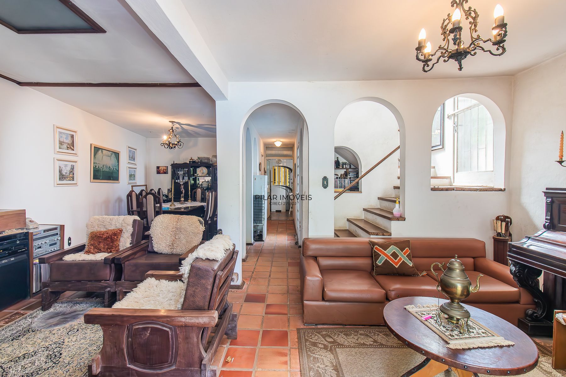 3 Dormitórios, com lareira, churrasqueira e piscina