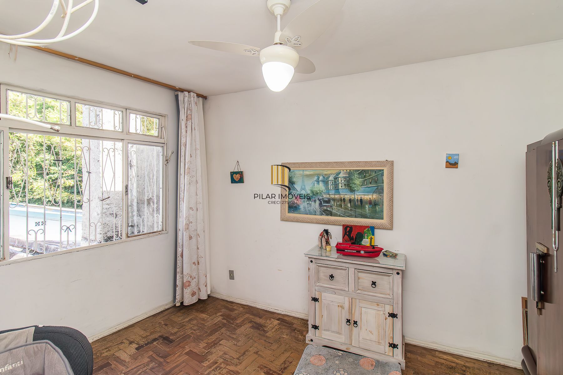 3 Dormitórios, com lareira, churrasqueira e piscina