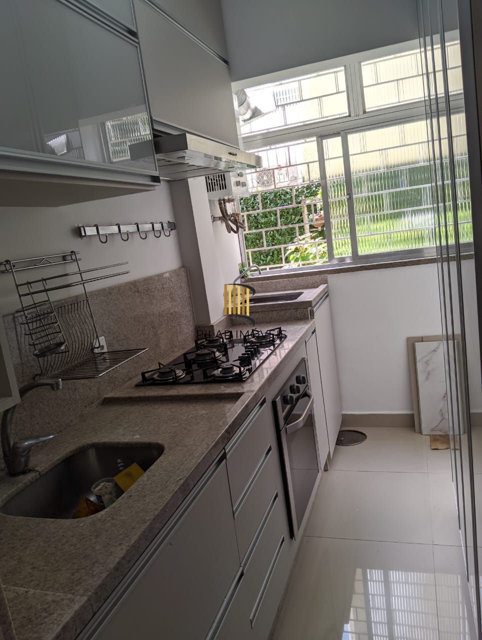 APARTAMENTO - 2 dormitórios - 58,00 m² - AZENHA