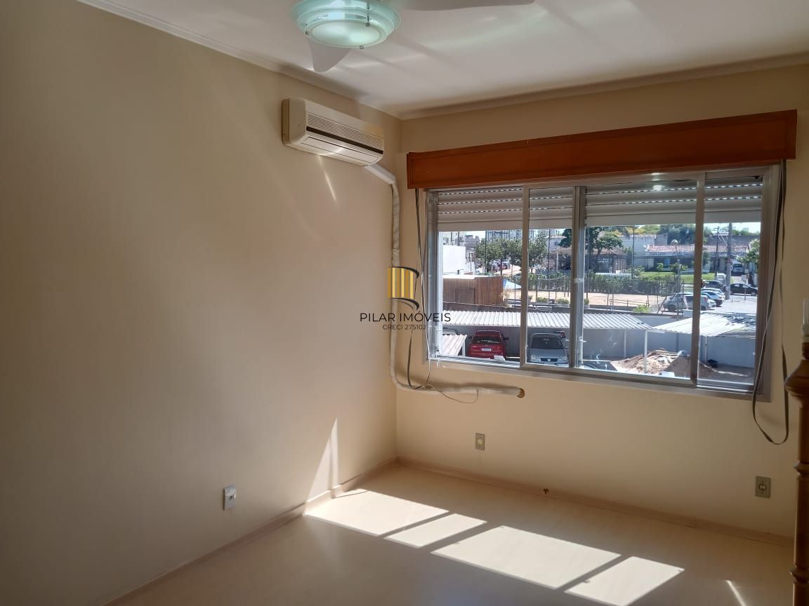 Apartamento dois dormitórios com  estacionamento Coberto