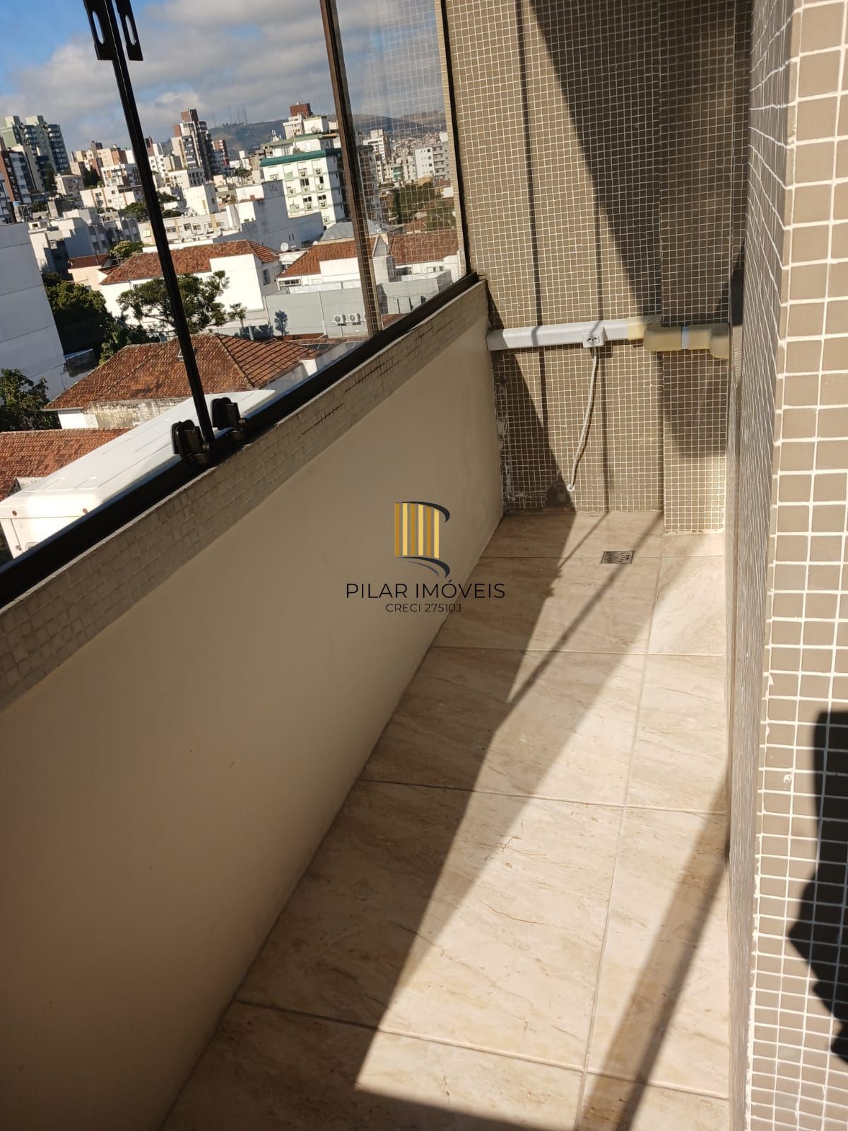 Apartamento três dormitórios ( uma suíte) panorâmico