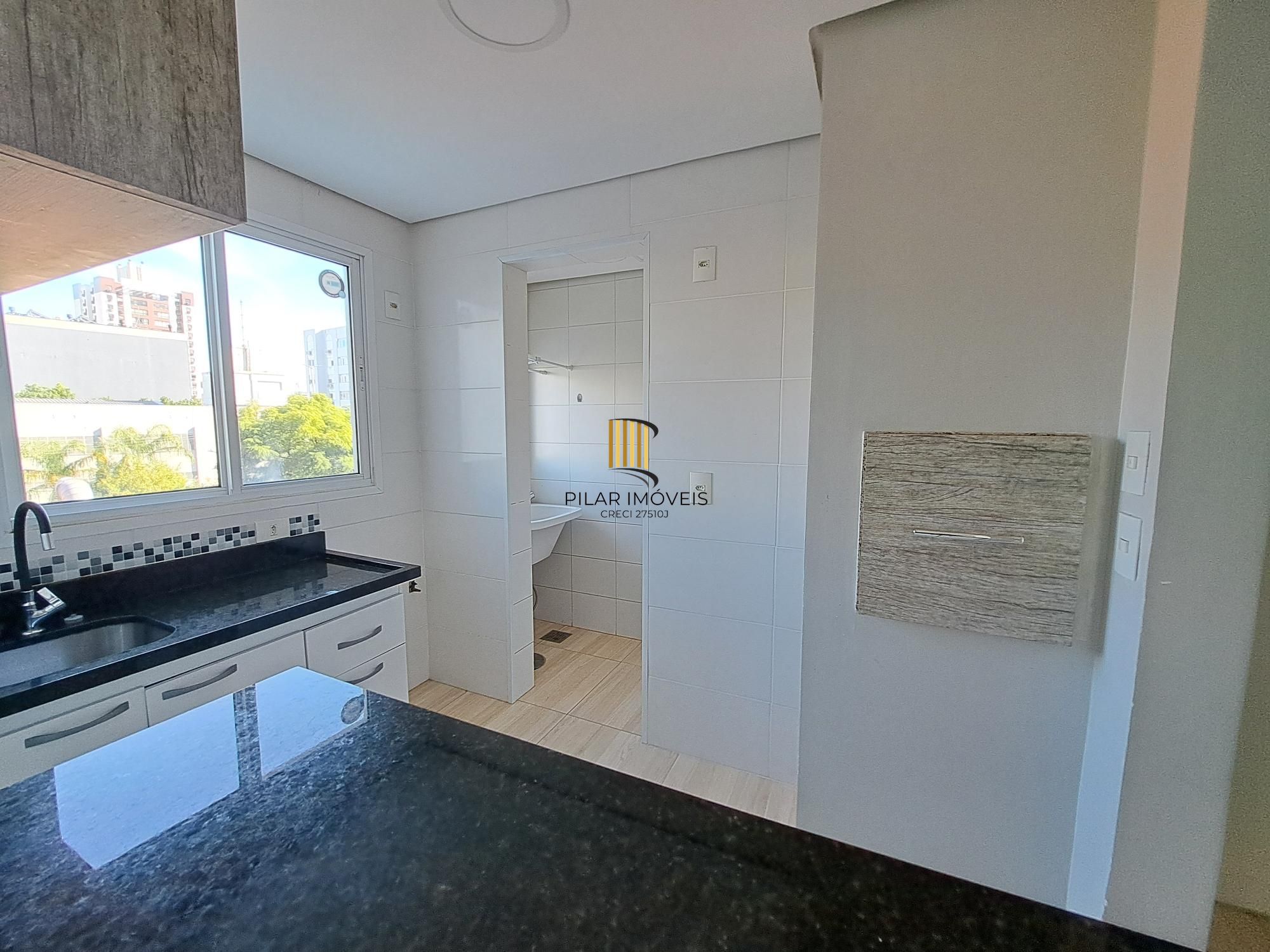 Apartamento 2 dormitórios com vaga no Menino Deus