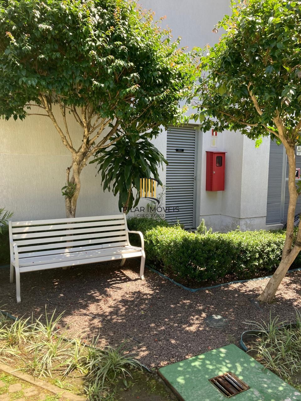 Apartamento 2 dormitórios com suíte e vaga coberta escriturada