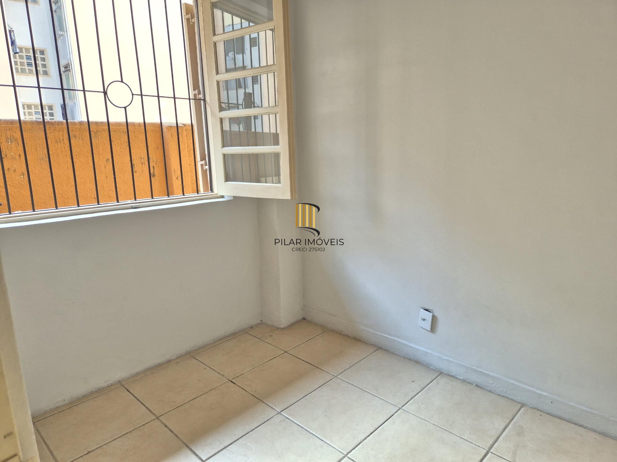 2 dormitório com área externa e churrasqueira