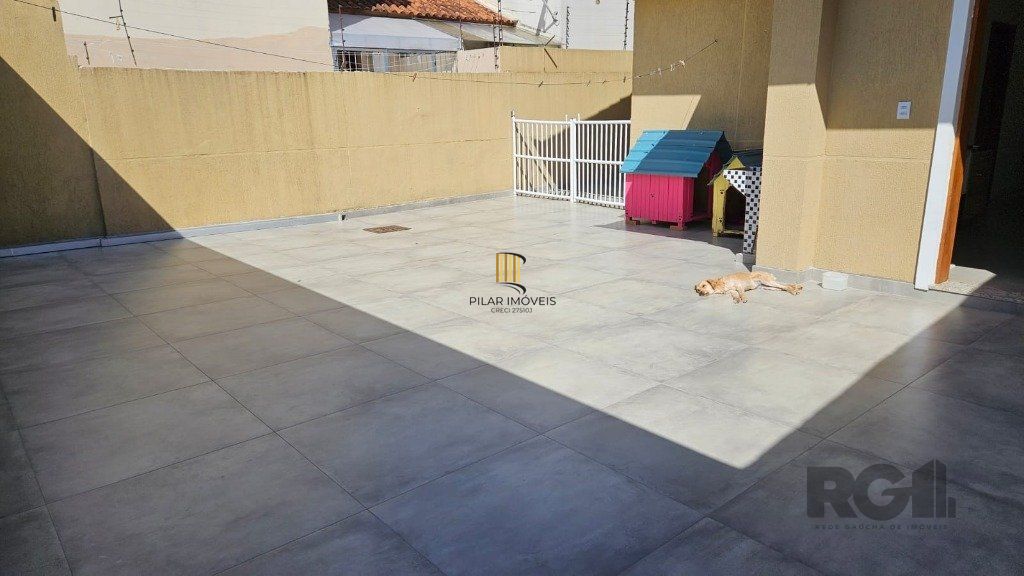 Casa 3 dormitórios, 5 vagas, 155 m² área construída, terreno 300m², Nonoai.