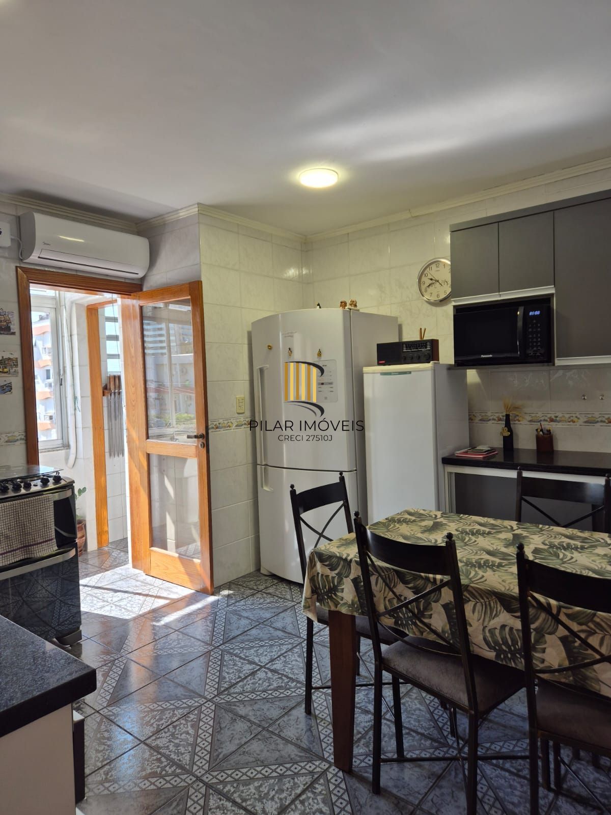 Amplo apto 3dormit e 2 vagas no Menino Deus