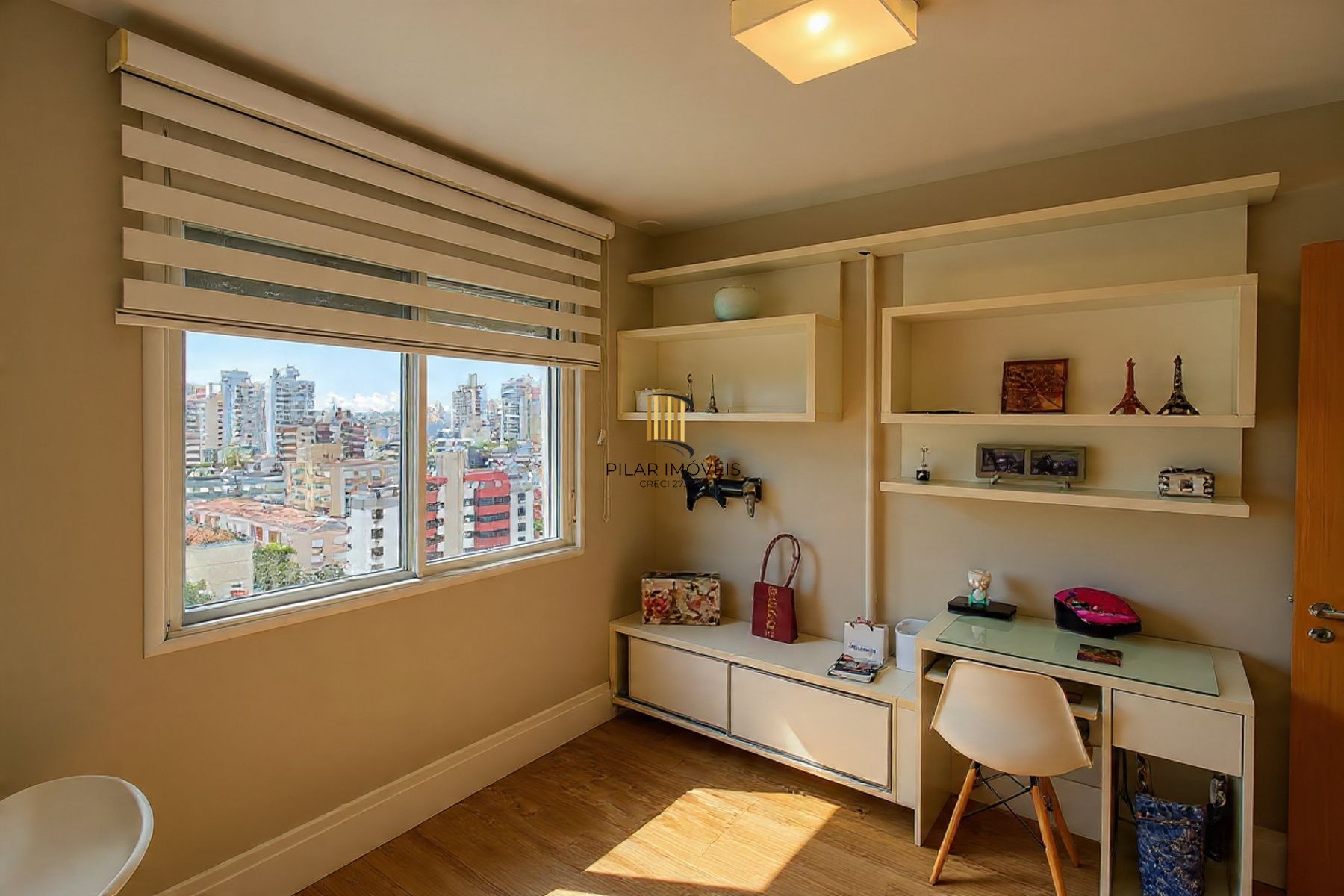 3 suítes 2 vagas Menino Deus